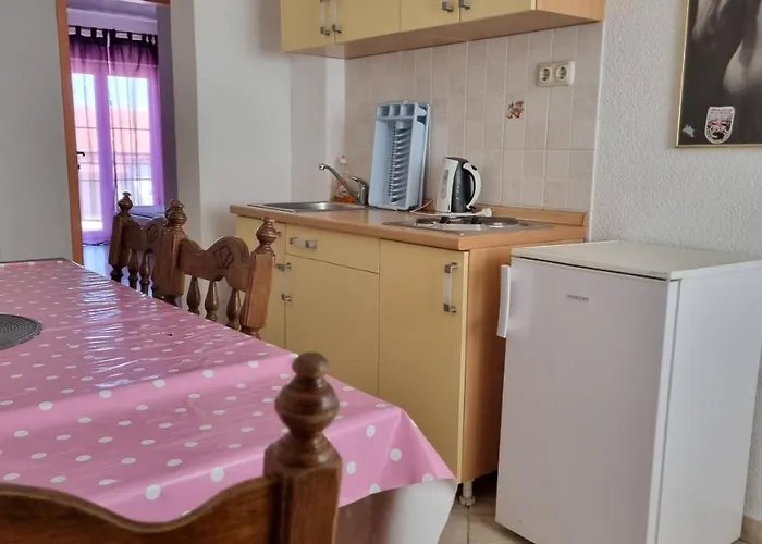 Gostinjska kuća Five 3*