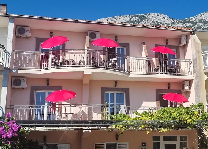 Gostinjska kuća Five 3*